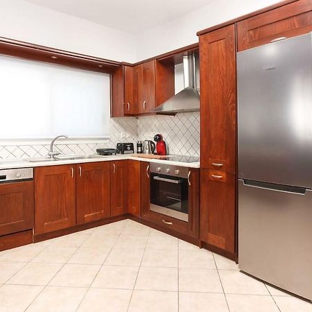 Apartamento Charming And Comfy House Agia Marina Exterior foto