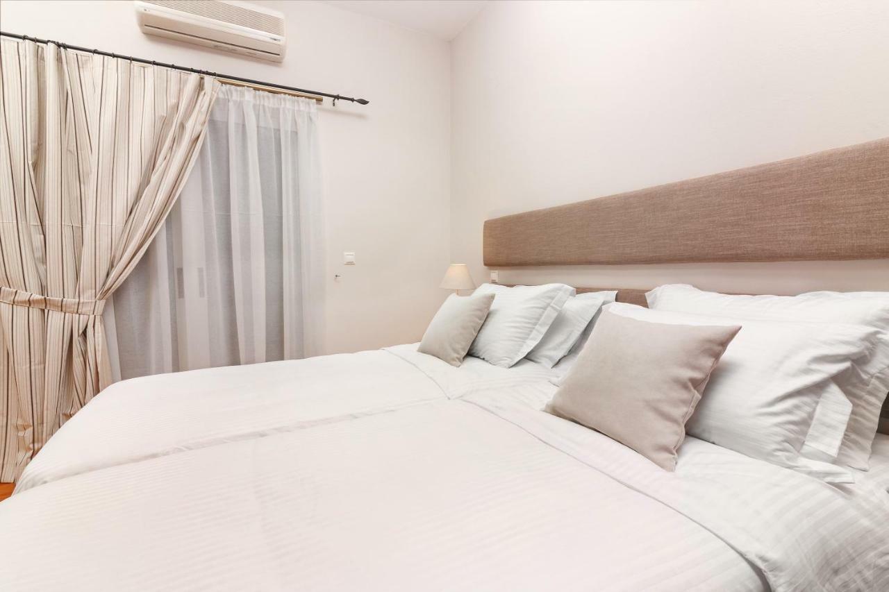 Apartamento Charming And Comfy House Agia Marina Exterior foto